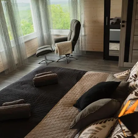 Apartment Panorama Borbirtok Mencshely